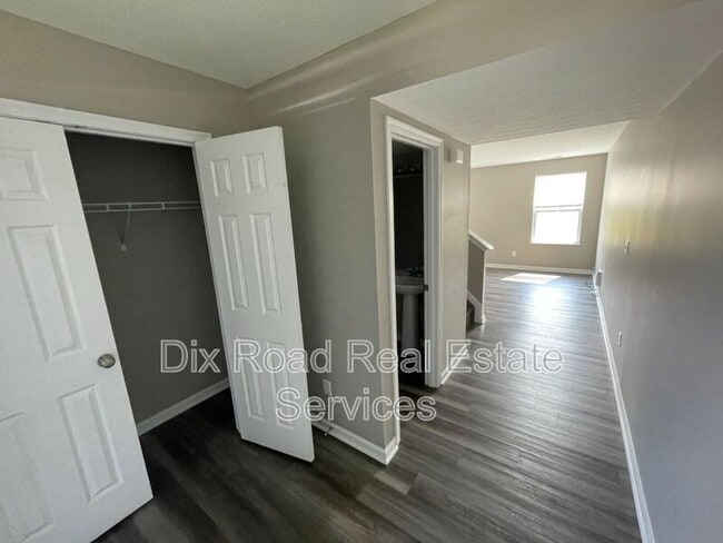Building Photo - 810 Prescot Cir