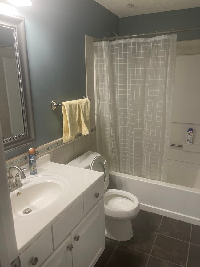 Foto del edificio - 3904 Everest Ln N