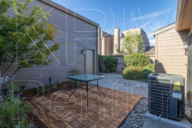 Building Photo - 4963 Gadwall Cir
