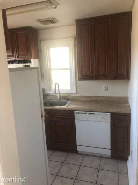 Building Photo - 4 br, 2 bath House - 8 Beacon Hill Rd