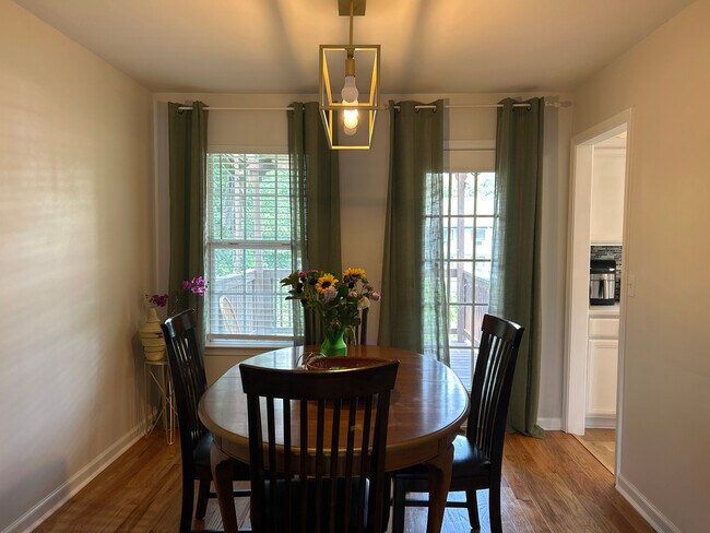 Building Photo - Room in Single Family Home on Kennesaw Dr