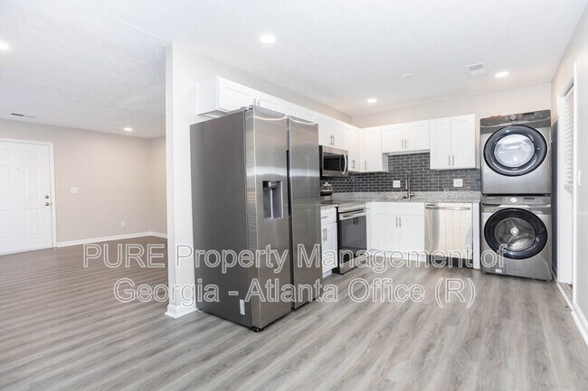 Foto del edificio - 168 Manning Rd SW