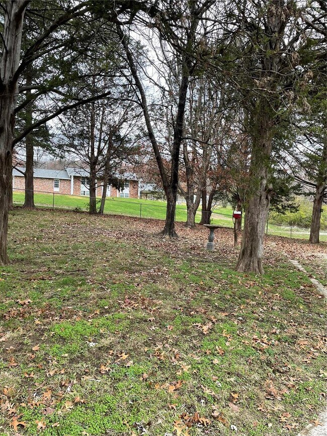 Foto del edificio - 7171 Rosemary Ln