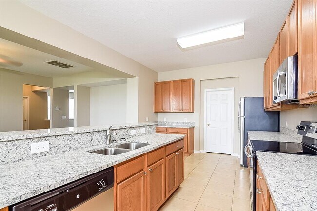 Building Photo - 11157 Golden Silence Dr