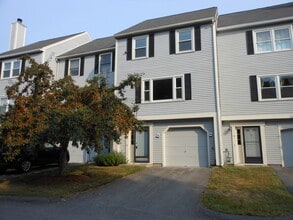 Building Photo - 14 Shoal Creek Rd