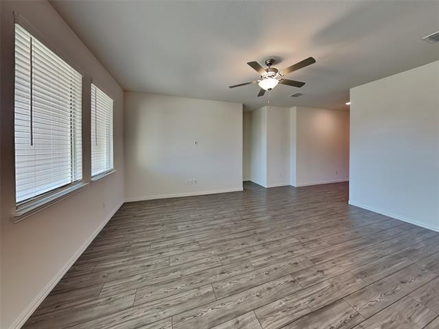 Foto del edificio - 4925 Woodloch Dr