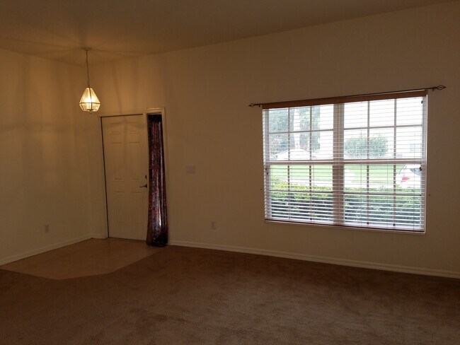 Vestíbulo - 13303 Hampton Park Ct
