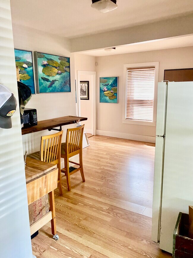 185 Elm St Unit 1A, Manchester Center, VT 05255 Apartments in