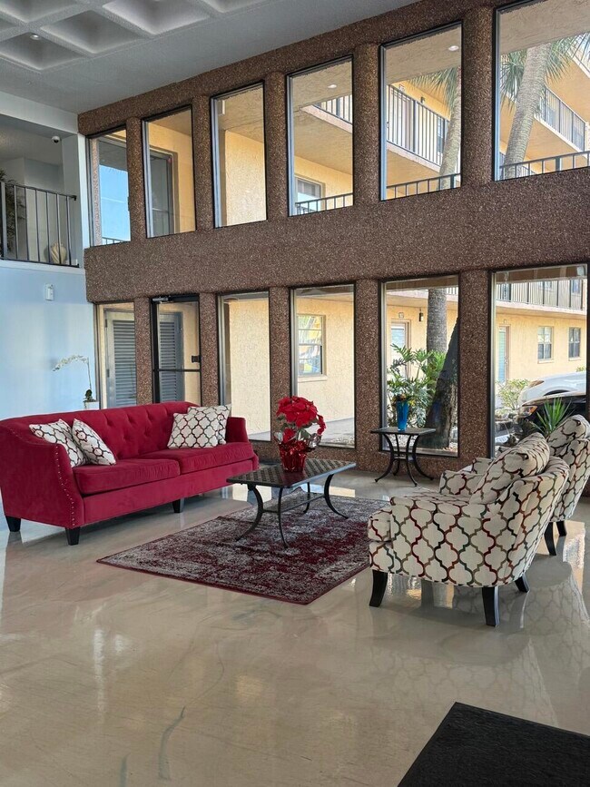 Foto del edificio - 9370 SW 8th St