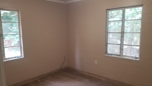 Foto del edificio - 2 Bedroom/1 Bath Duplex