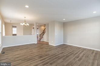 Building Photo - 9240 Cascade Falls Dr