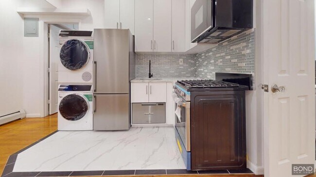 Foto del edificio - 2 bedroom in Manhattan NY 10003
