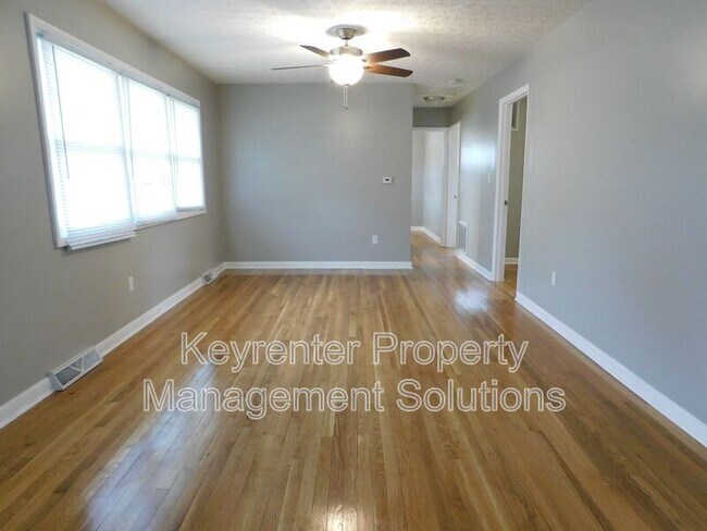 Foto del edificio - 2317 Cortland St
