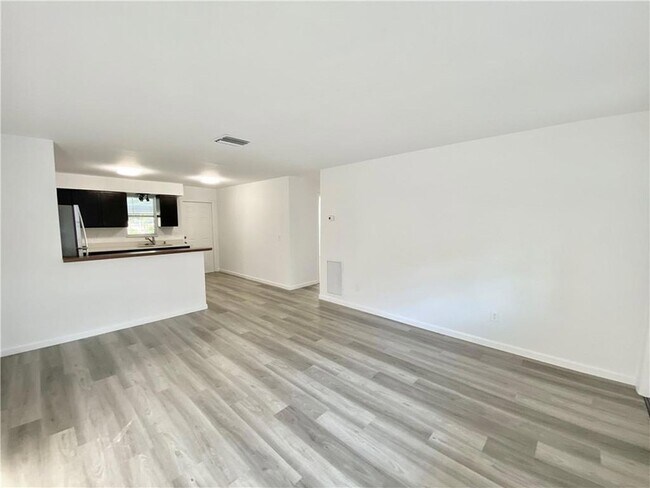 Foto del edificio - 1160 Rosetta Ln