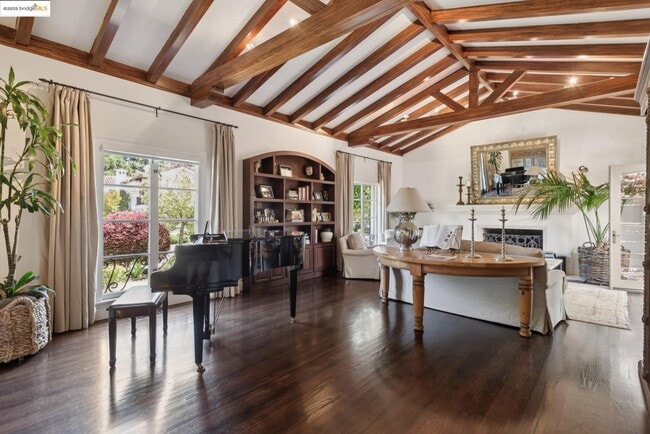 Foto del edificio - 160 Requa Rd