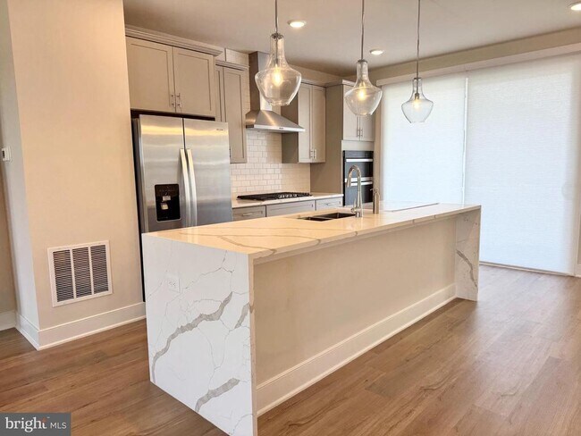 Foto del edificio - 1745 Riverbluff Ave