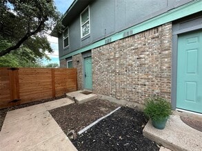 Building Photo - 6003 Cougar Dr