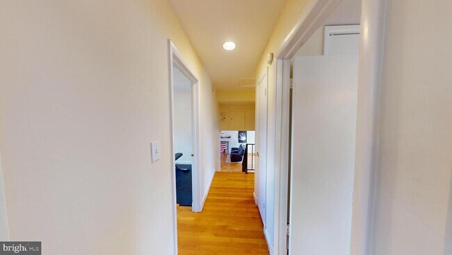 Building Photo - 1504 Audmar Dr