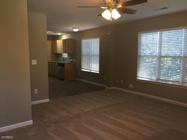 Foto del edificio - 1650 Sandersted Village Cir