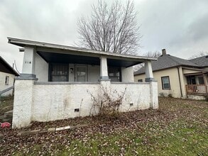 Building Photo - 118 State St N