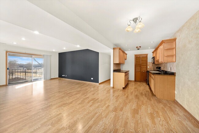 Foto del edificio - 5721 Circle Dr