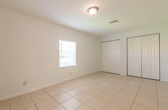 Foto del edificio - 314 E Gateway Blvd