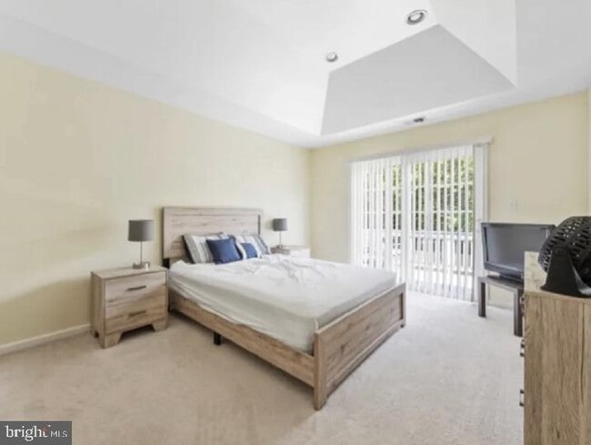 Foto del edificio - 606 Turnberry Ct
