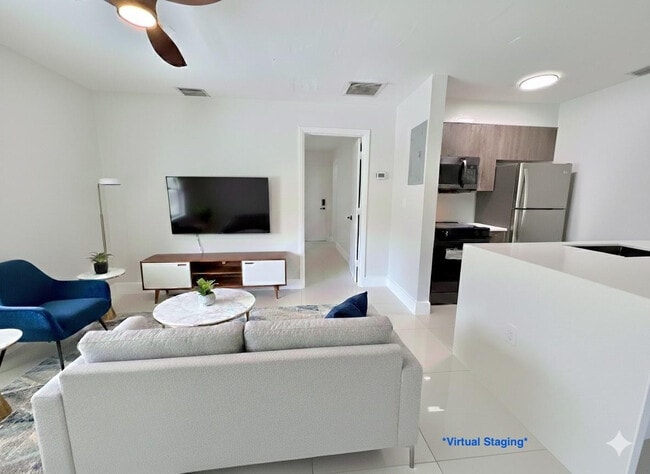 Building Photo - 924 NE 17th Terrace