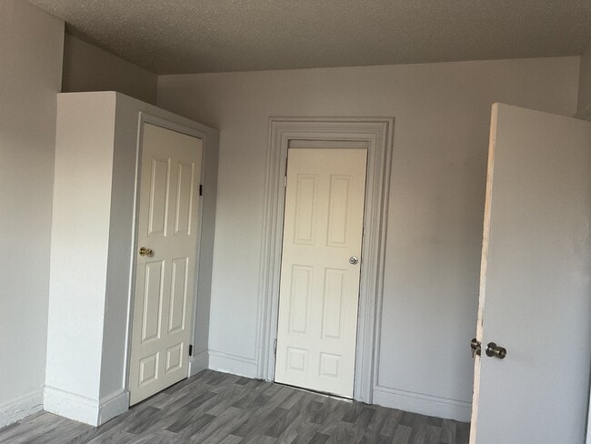 Photo - 179 Hart St Apartment