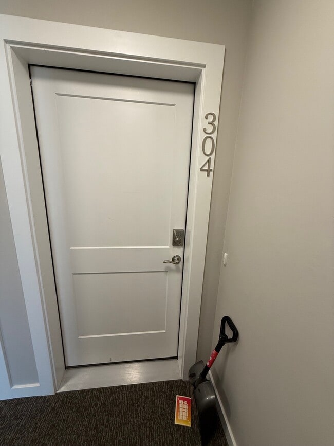 Building Photo - 2710 Sartain St