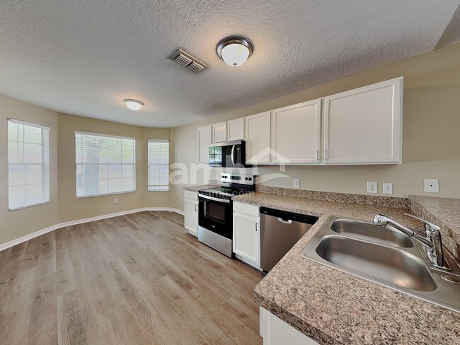 Foto del edificio - 227 Sikes Ct