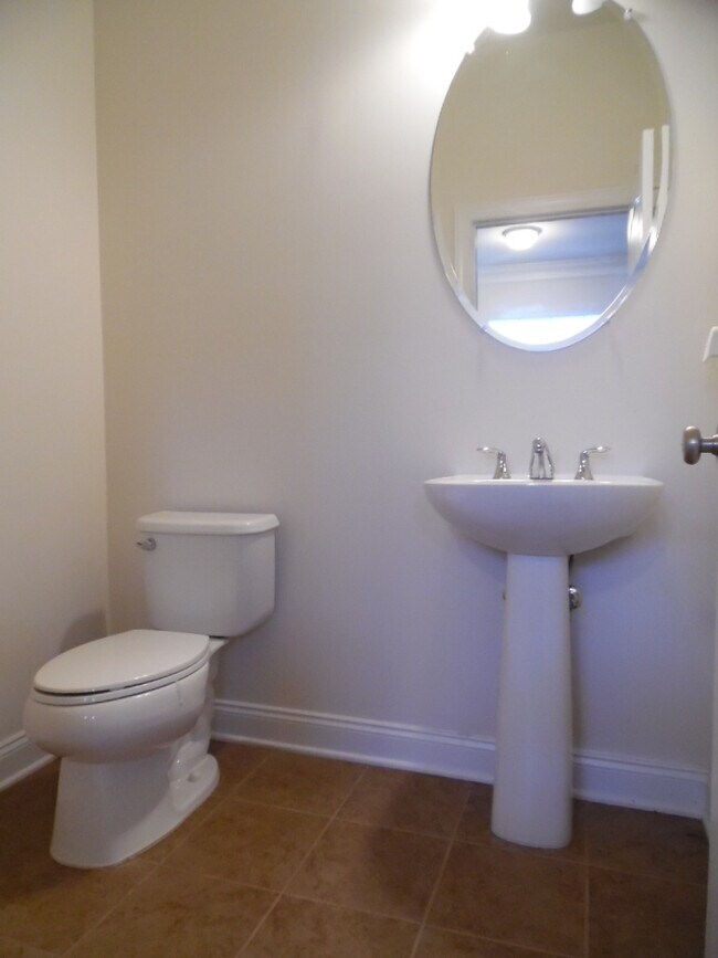 Foto del edificio - Luxury Townhome- Anne Arundel, MD