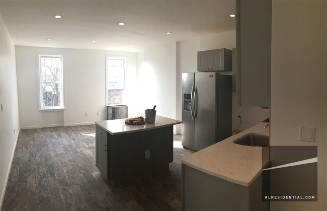 Foto del edificio - 1379 Jefferson Ave
