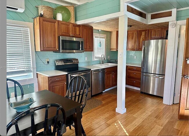 Foto del edificio - 813 Hawksbill Ln
