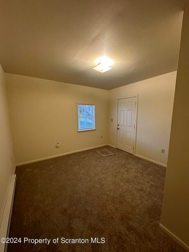 Building Photo - 318 15th Ave