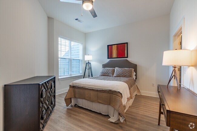 3BR, 3BA - 1316SF - The Oliver Luxury Apartments