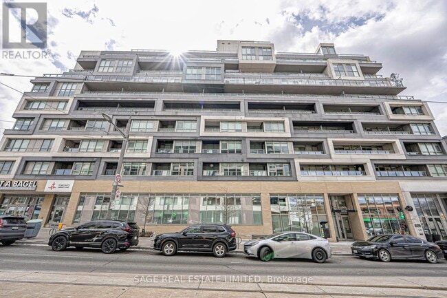 Building Photo - 835 St Clair Ave W