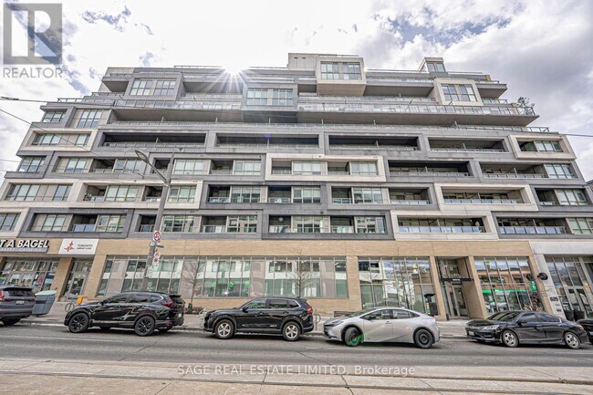 Photo du bâtiment - 835 St Clair Ave W
