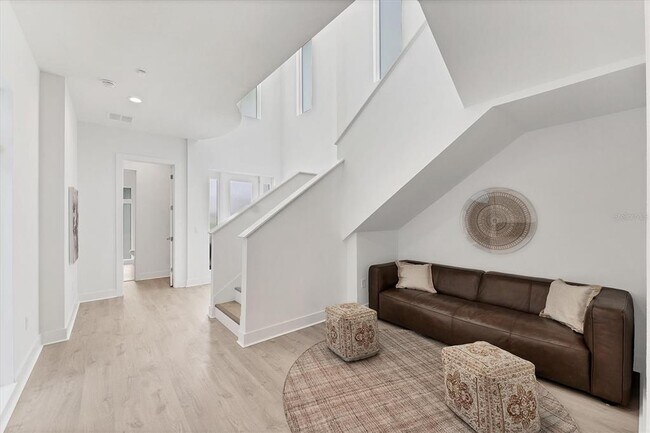 Foto del edificio - 6028 Red Mangrove Ln