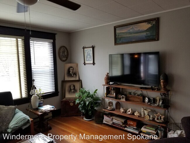 Foto del edificio - 422-428 W Montgomery Ave
