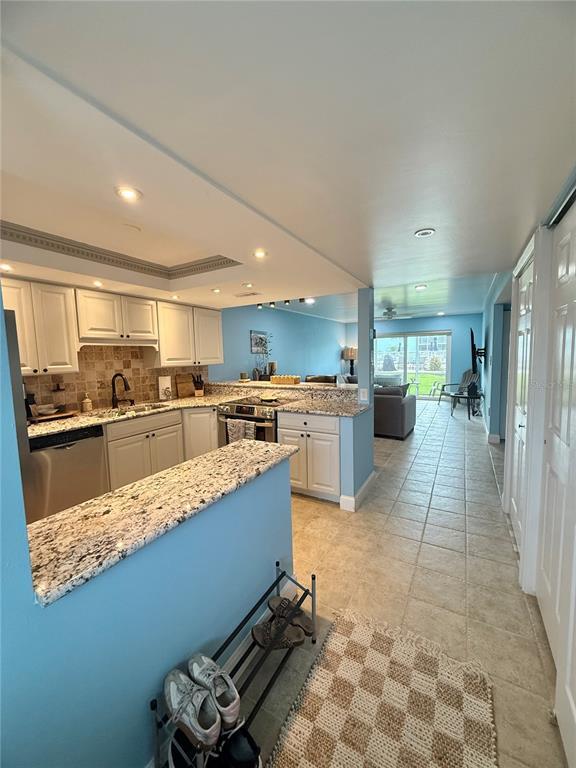Foto del edificio - 325 Causeway N