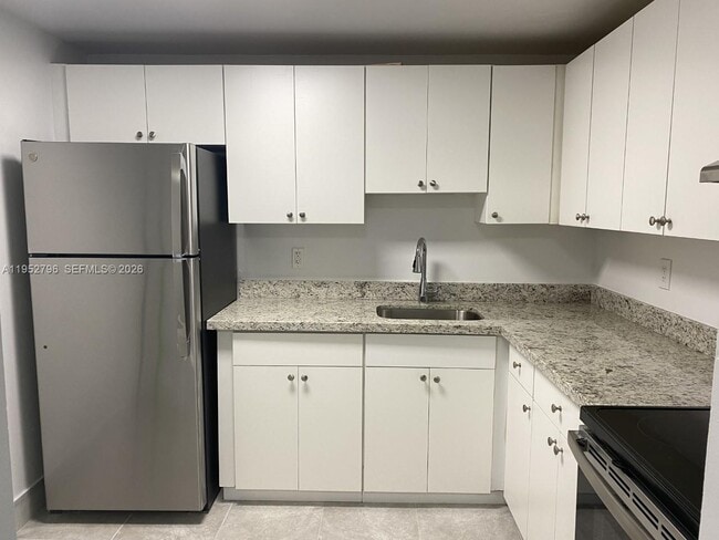 Foto del edificio - 5112 NW 79th Ave