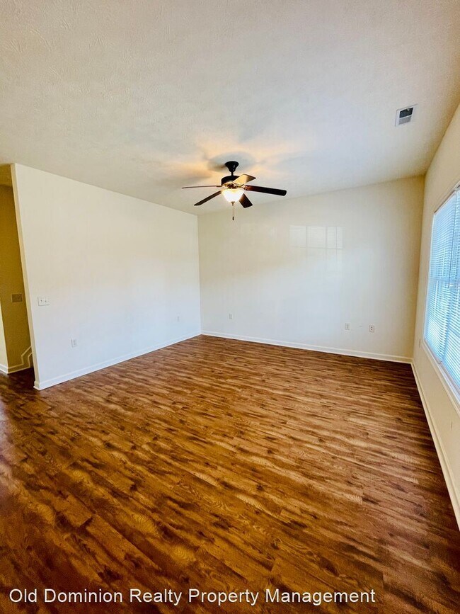 Foto del edificio - 3 br, 2.5 bath House - 1071 Wellington Drive