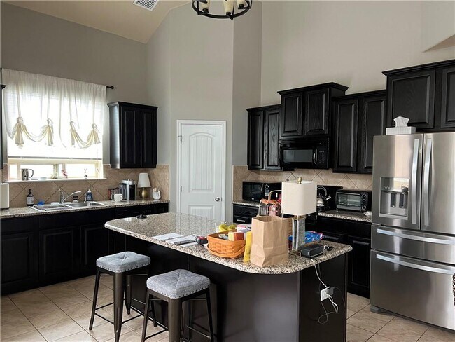 Foto del edificio - 1529 Hamiltons Wy