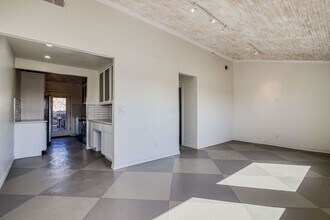 Building Photo - 1606 N Stanton St