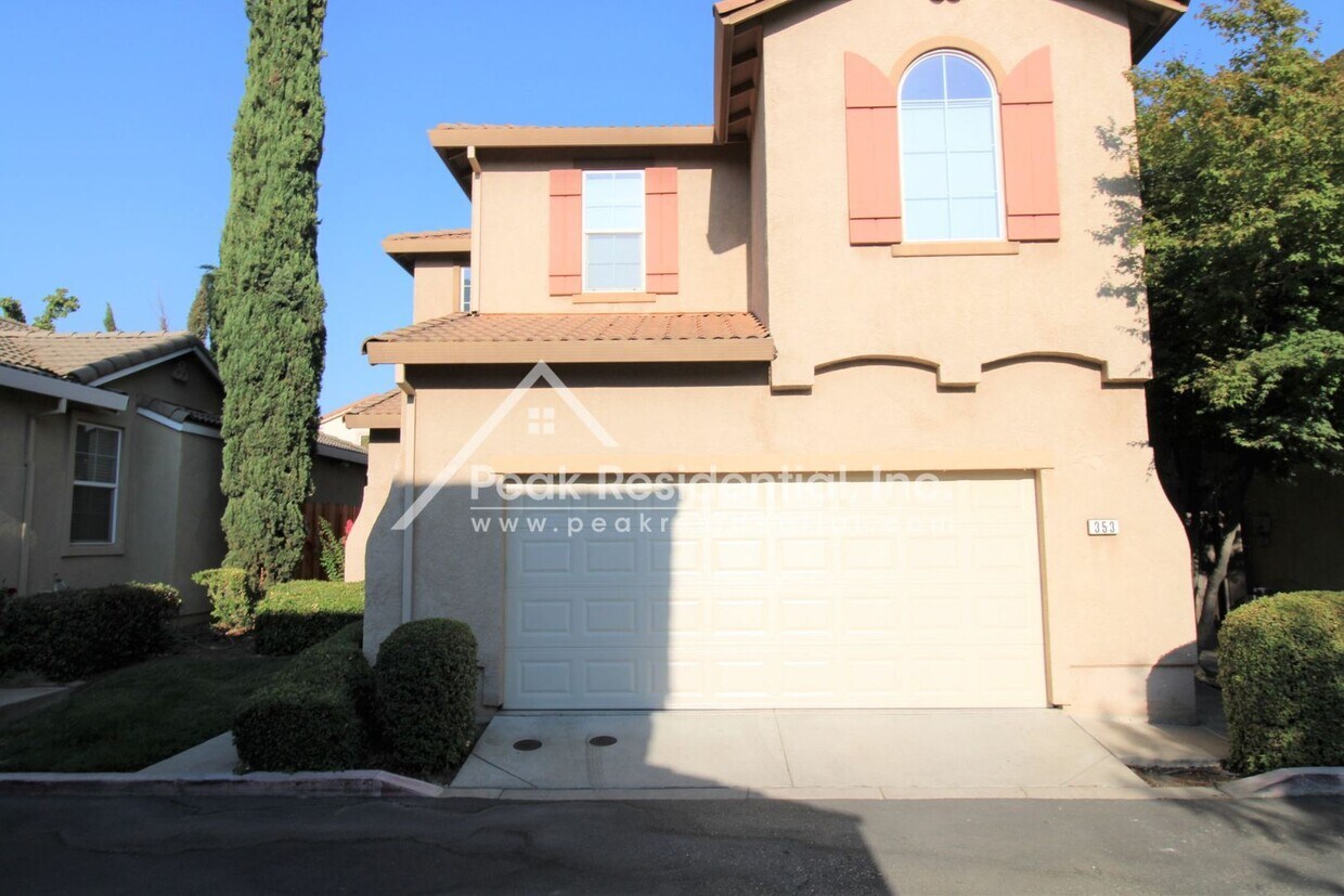 Primary Photo - 3 br, 2.5 bath House - 353 Dragonfly Circle