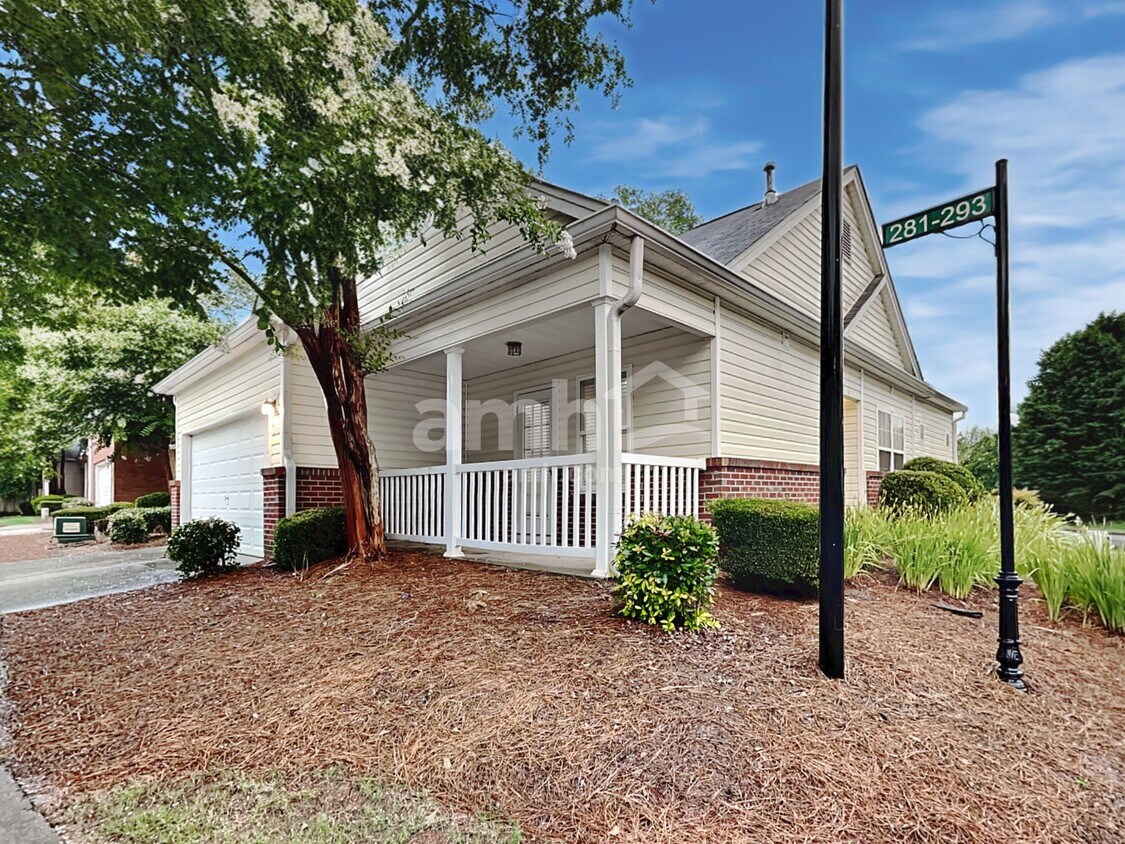 Foto principal - 293 Windcroft Ln NW