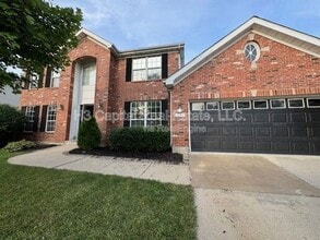 Building Photo - 2852 Fairway Dr