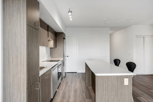 Photo du bâtiment - One Bed  Furnished unit