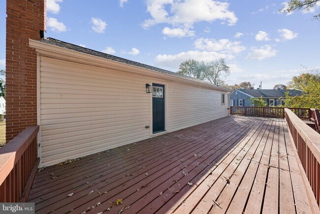 Foto del edificio - 2414 Phillips Dr